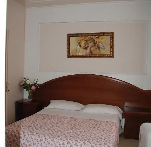 Casa Dell'amicizia Bed & Breakfast 2*